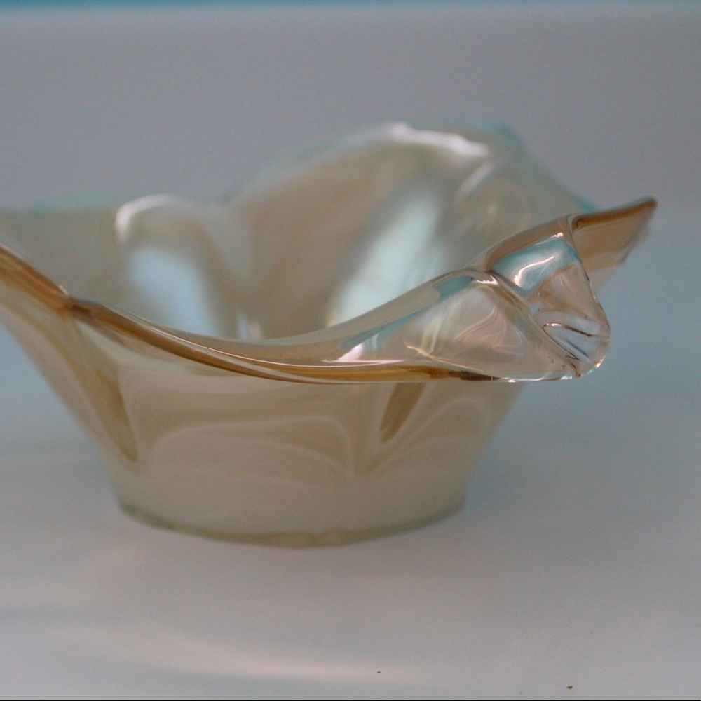 BLOWN GLASS BOWL